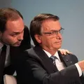 Moraes nega abrir exceção para que Carlos visite Bolsonaro no domingo imagem