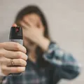 Mulheres protegidas: governo sanciona lei que libera spray de pimenta imagem