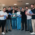 Patrão viraliza ao trocar caixa de bombom por presente de R$ 19 mil imagem