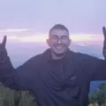 "Pensei que era o fim", diz jovem que ficou perdido em montanha imagem