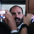 Polícia Federal dá ultimato a Eduardo Bolsonaro após mandato cassado imagem