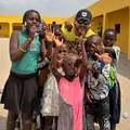 Projeto social da África é suspenso após confusão com blogueiras imagem