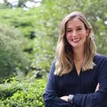 Saiba quem é a brasileira que se tornou a bilionária mais jovem do mundo imagem