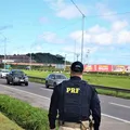 Vai viajar no Natal? Veja as 7 orientações da PRF para evitar acidente imagem