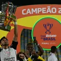 Veja todos os campeões do futebol brasileiro na temporada 2025 imagem