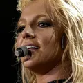 Vem para o Rio? Britney Spears anuncia retorno e surpreende fãs imagem