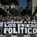 Venezuela liberta 60 opositores de Maduro detidos após eleição de 2024 imagem