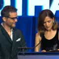 Wagner Moura apresenta prêmio no Gotham Awards 2025 imagem
