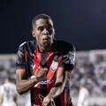 Amuleto? Ex-Vitória tenta o 4º acesso seguido à Série A por novo clube imagem