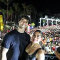 Ao lado da noiva, filho de Xanddy celebra volta ao pré-carnaval imagem
