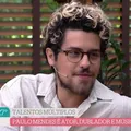 Apresentadora comete gafe com ator de Três Graças: "Não sou eu" imagem