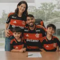 Campo de futebol e mais: saiba como é a mansão de Lucas Paquetá imagem