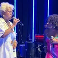Carnaval: Margareth Menezes se emociona ao cantar para Preta Gil imagem