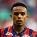 Corinthians desiste de atacante do Bahia por "má relação"; entenda imagem