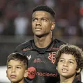 De saída! Felipe Vieira deixa o Vitória e é anunciado no Botafogo - SP imagem
