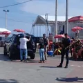 Dois homens são presos por extorquir turistas no Farol da Barra imagem