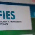 Estudantes têm até sexta-feira para complementar inscrição do Fies imagem