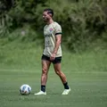 Ex-camisa 10 do Vitória é anunciado por time asiático imagem