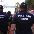 Grupo é preso ao fazer sinal de facção durante briga no Carnaval imagem