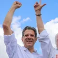 Haddad faz coro por superchapa petista na Bahia; veja imagem