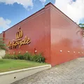 Homem é preso ao tentar fugir de motel levando TV e bebidas em Salvador imagem