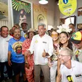 Jerônimo acompanha tradicional saída do Olodum no Pelourinho imagem