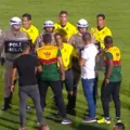 Juazeirense reclama de arbitragem após sofrer goleada do Vitória imagem
