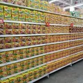 “Miojo” a R$ 0,01 causa correria em supermercado; Veja vídeo imagem
