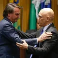 Moraes dá mais benefícios a Jair Bolsonaro na Papudinha imagem