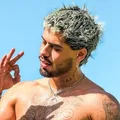 Ousadia: Zé Felipe agita a internet ao postar foto totalmente nu imagem