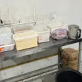 Pizzaria vendia comida estragada e faturava R$ 10 mil por dia imagem