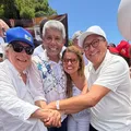 Primeira-dama de Itabuna segue cortejo ao lado de Jerônimo Rodrigues imagem