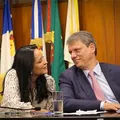 Primeira-dama surpreende ao sugerir Tarcísio como novo CEO do Brasil imagem