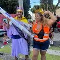 "ReiMonJaro": folião inova em fantasia e vira sensação no Campo Grande imagem