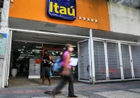 Agências fechadas e filas gigantes: Itaú encerra unidades na Bahia
