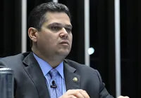 Alcolumbre recua e adia sabatina de Messias no Senado imagem
