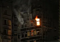 Andaimes de bambu e alarmes falhos aumentam mortes em Hong Kong