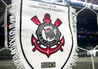 Após 12 anos na Europa, ex-Vitória é anunciado pelo Corinthians imagem