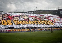 Após goleada, torcida do Vitória esgota ingressos para decisão no Barradão imagem