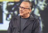 Após tratar pneumonia, Galvão Bueno deixa hospital e tranquiliza fãs