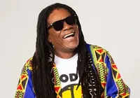 Cantor Lazinho é afastado do Olodum durante agenda de verão 2026 imagem