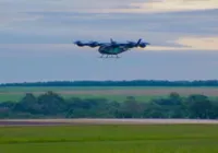Carro voador produzido no Brasil faz seu primeiro voo