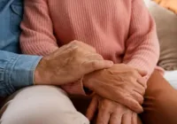 Casos de HIV em idosos crescem 441% em uma década no Brasil imagem