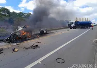 Colisão brutal entre carros deixa 10 mortos no extremo sul da Bahia