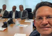 Cotado para o Senado, João Roma se reúne com Flávio Bolsonaro imagem