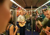 Criador de fenômeno da Netflix retorna com filme de 1 hora e sem cortes