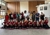 Dança que acolhe: projeto gratuito leva ballet a crianças de Salvador