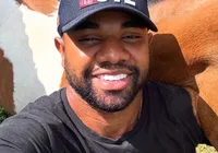 Davi Brito constrói galpão de galinhas e desabafa: “Muitos duvidaram”