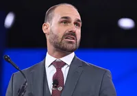Eduardo Bolsonaro ataca PL após cassação: "Não é partido político" imagem
