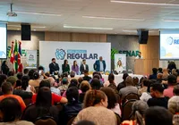 Entrega de títulos garante segurança jurídica a 200 famílias em LEM